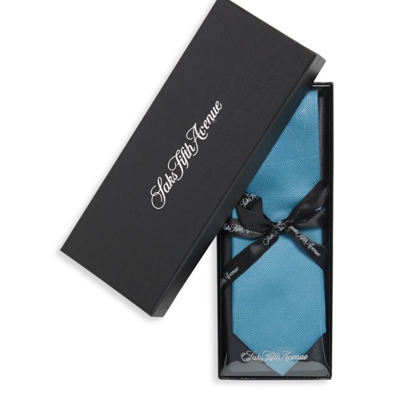 NWT Saks Fifth Avenue Blue Silk Tie & Gift Box